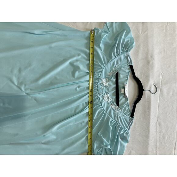 Miss Elaine Womens Nightgown Blue Embroidered Floral Short Sleeve Sz XL - Picture 6 of 7